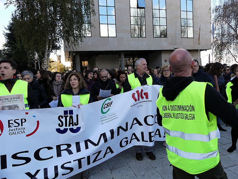 17-01-12 ProtestaFolgaXustizaVigo06.JPG